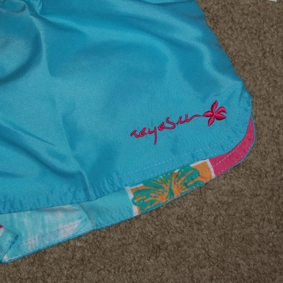 Reversible shorts 🤗 NWT - Picture 4 of 7